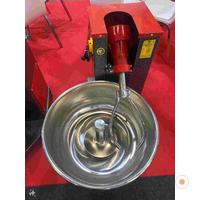 35 Kg un 50 kg Hamur Karma Makinesi Yatık Kazan Devirmeli Tekerlekli Ozay Makina